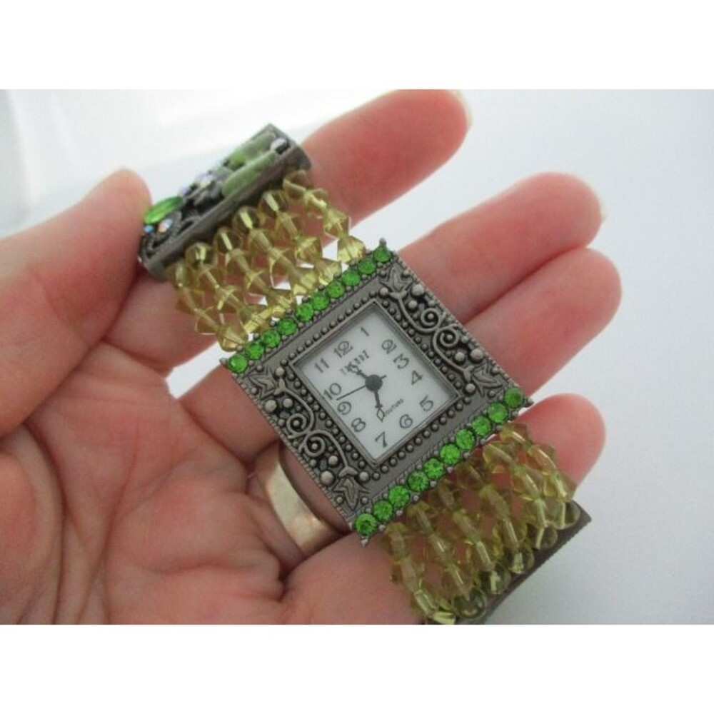 Geneva brand Trendz Vintage Butterfly Flower Green Crystal Bracelet Watch